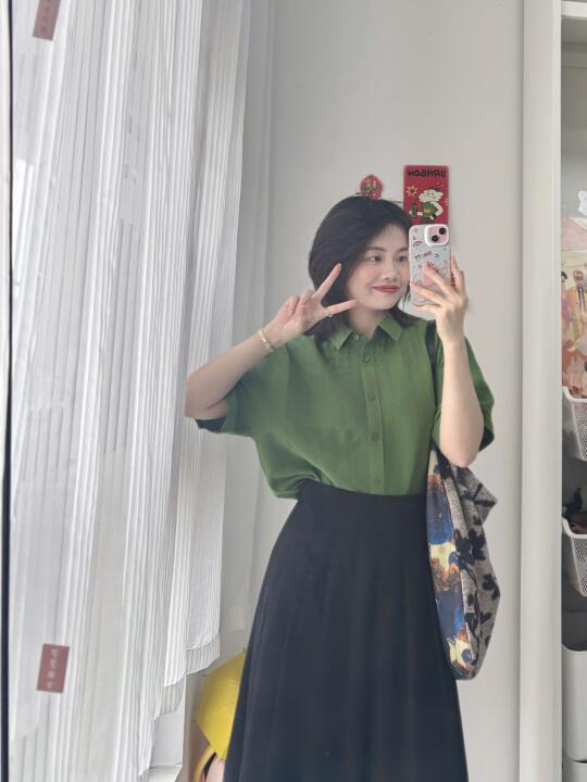 身高150cm｜绿衬衫搭黑色还是白色呢🤔
