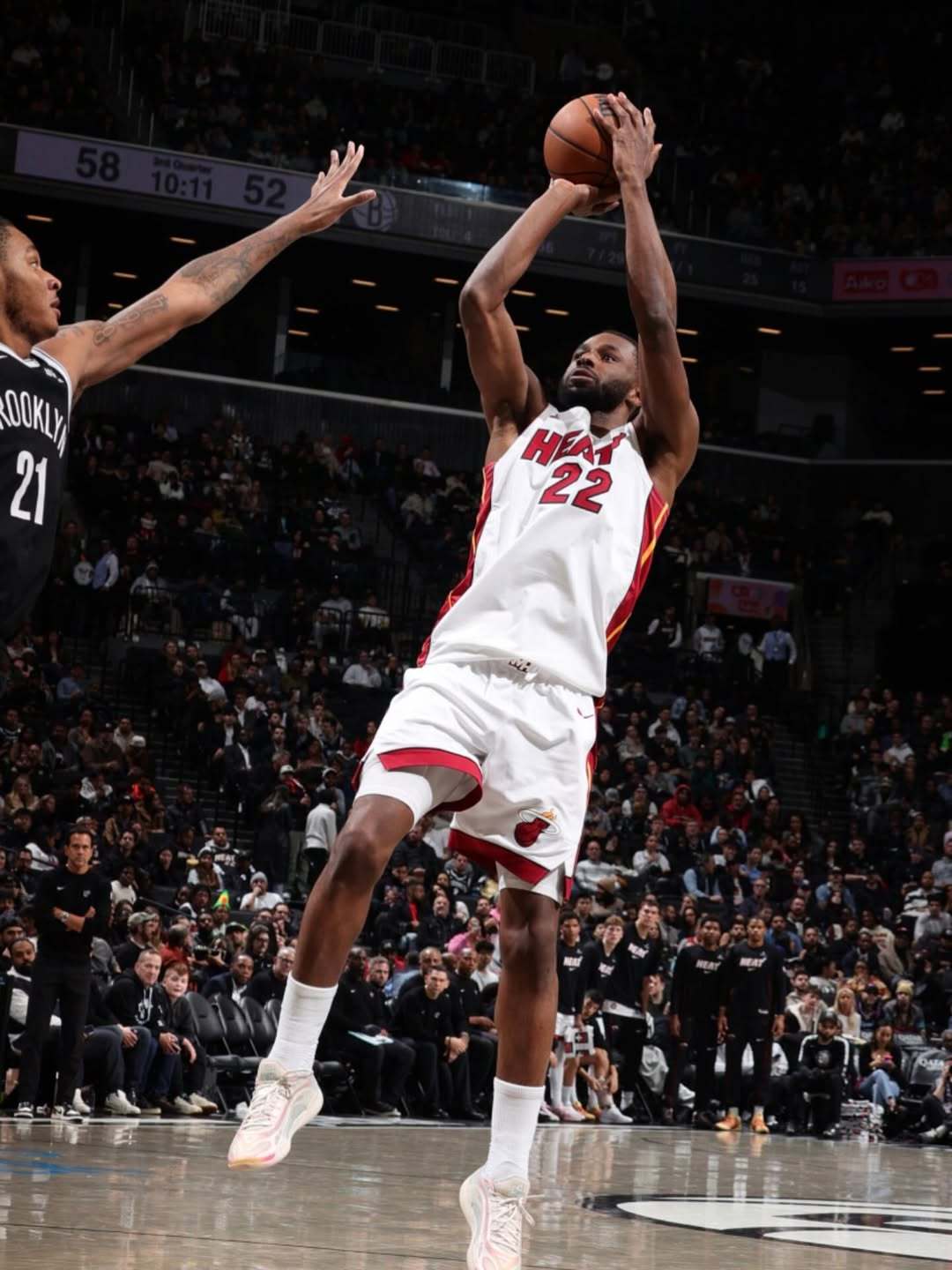 维金斯今天没有出战，谈到自己伤势：我也说不上来，可能是对阵篮网第四节末段那次摔倒