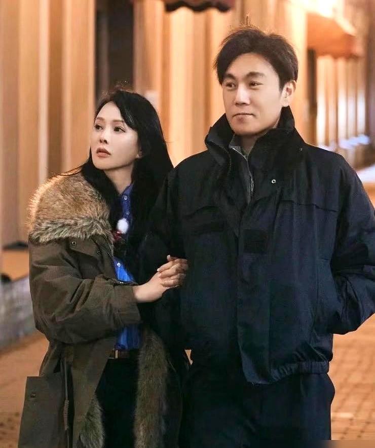 都以为是伊能静拿捏了秦昊，错了，真正的高手是他。

有那闲功夫吵架争输赢，不如闷