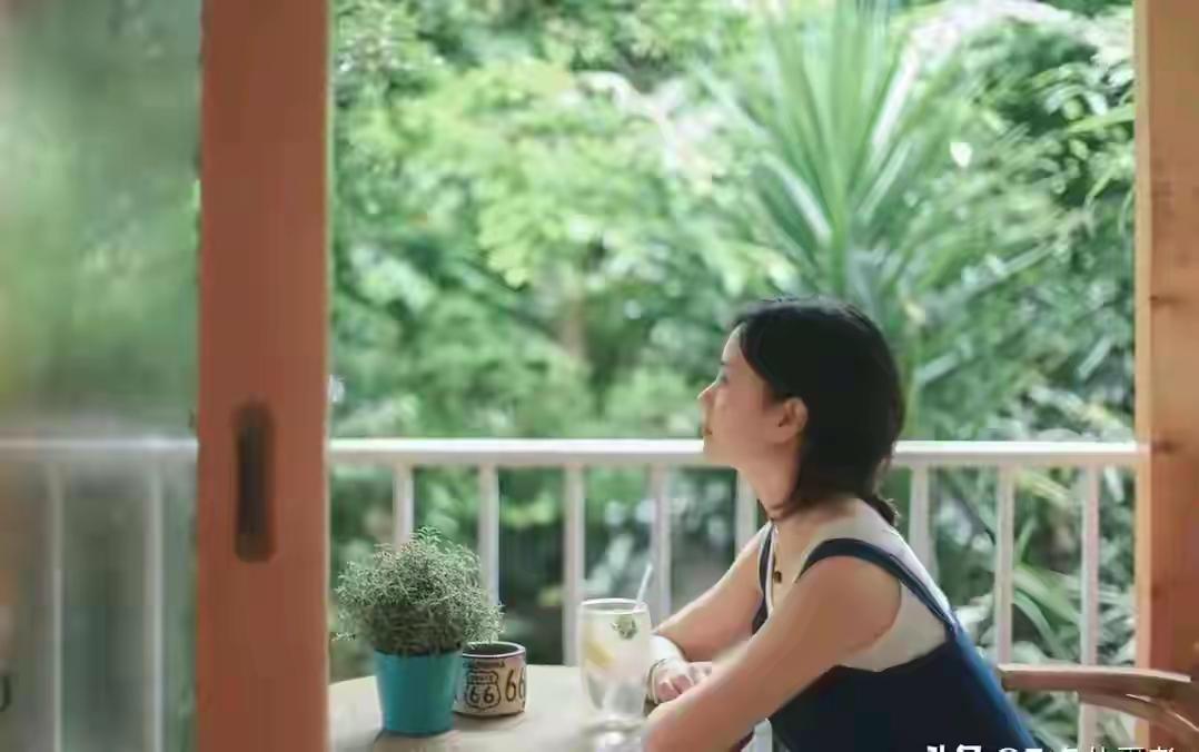 人人都有苦衷，事事都有无奈》心灵旅行者

人生在世，谁不是负着一身说不出口的苦涩