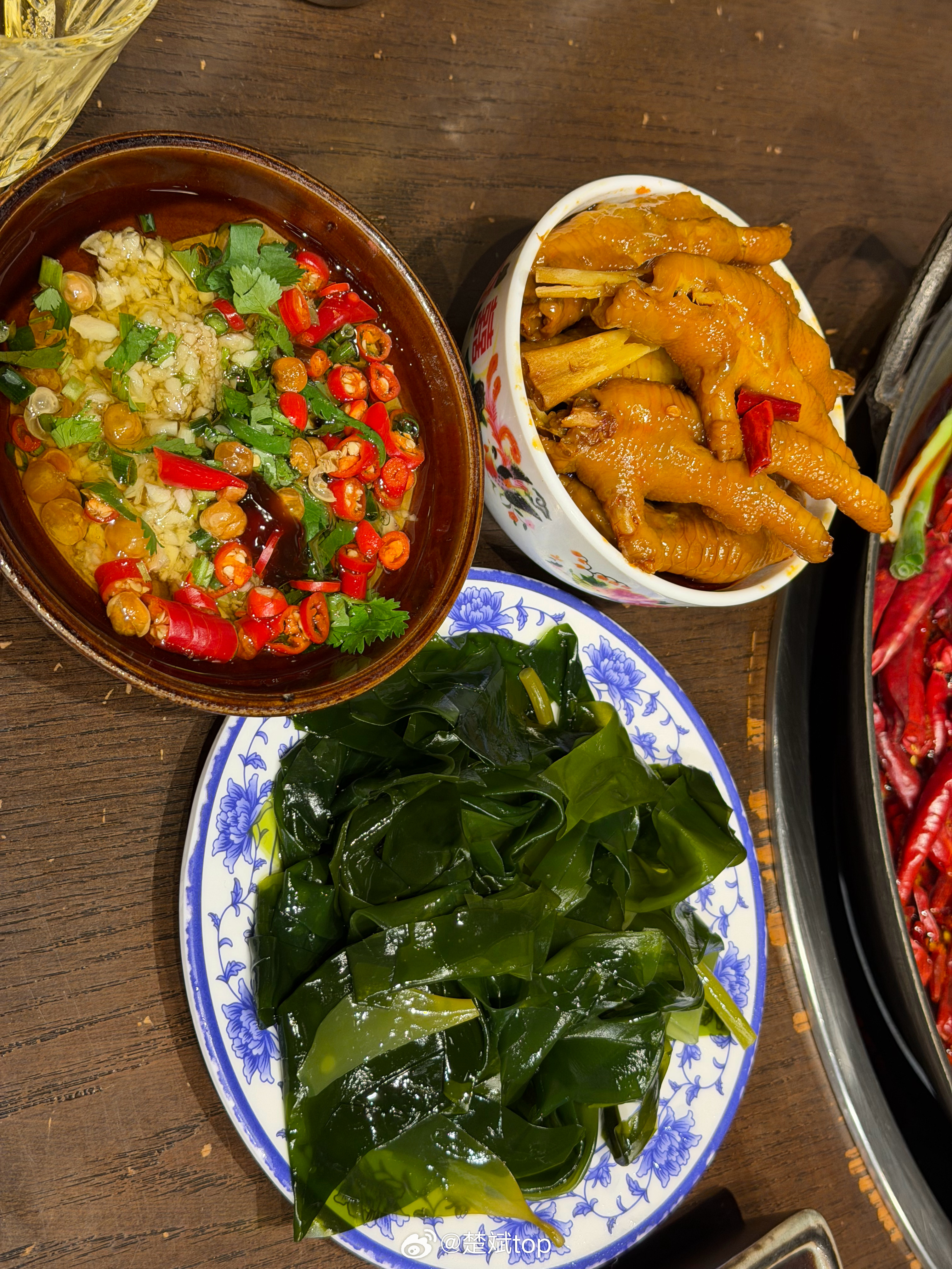 没有什么比吃火锅更开心的事儿了吧，最近有人说我登味儿太重，简直是胡说八道，咱正儿