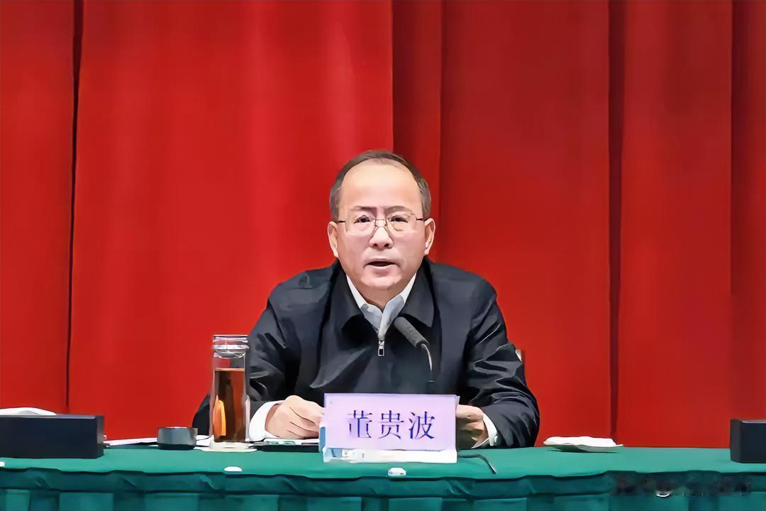 马上周末了，
没想到浙江官场发生大地震，
大名鼎鼎的
​浙江省国资委原党委书记、