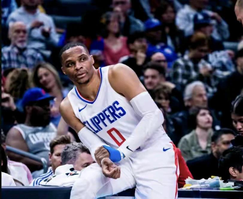 快船替补席两个毒瘤，威少和普拉普拉，上海兰德和泰斯不行吗？
第一，现在的威少，只