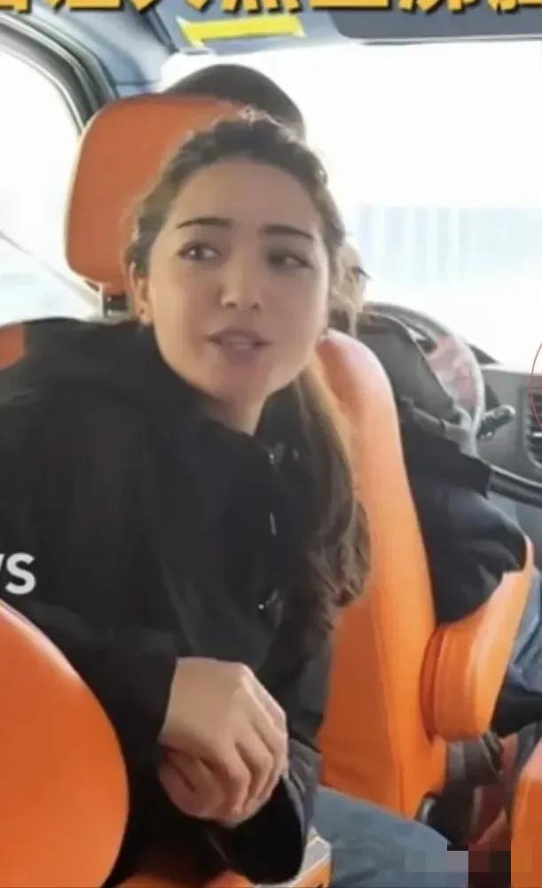 燃爆全网！2026年3月18日，新疆导游为台湾同胞介绍天山胜利隧道时说：因为人民