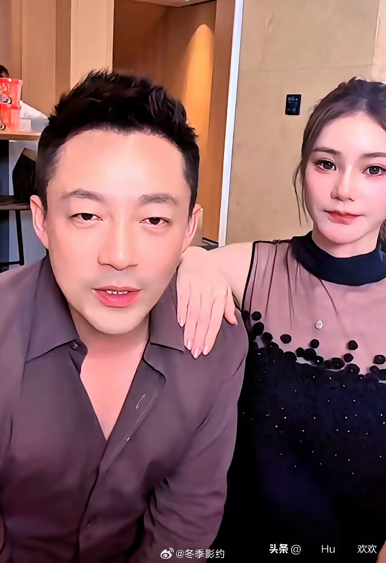 同样的剧本，连跌倒的姿势都一模一样。马筱梅这步棋，算盘打得震天响。产检、坐月子、