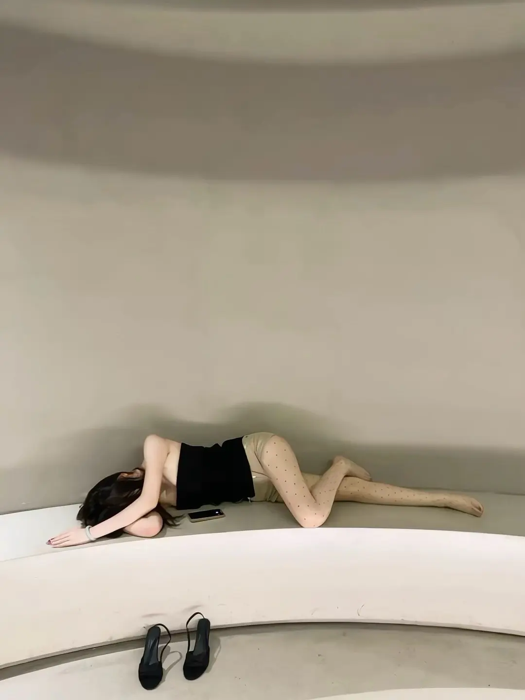 想给你一巴掌 又怕你舔我手
