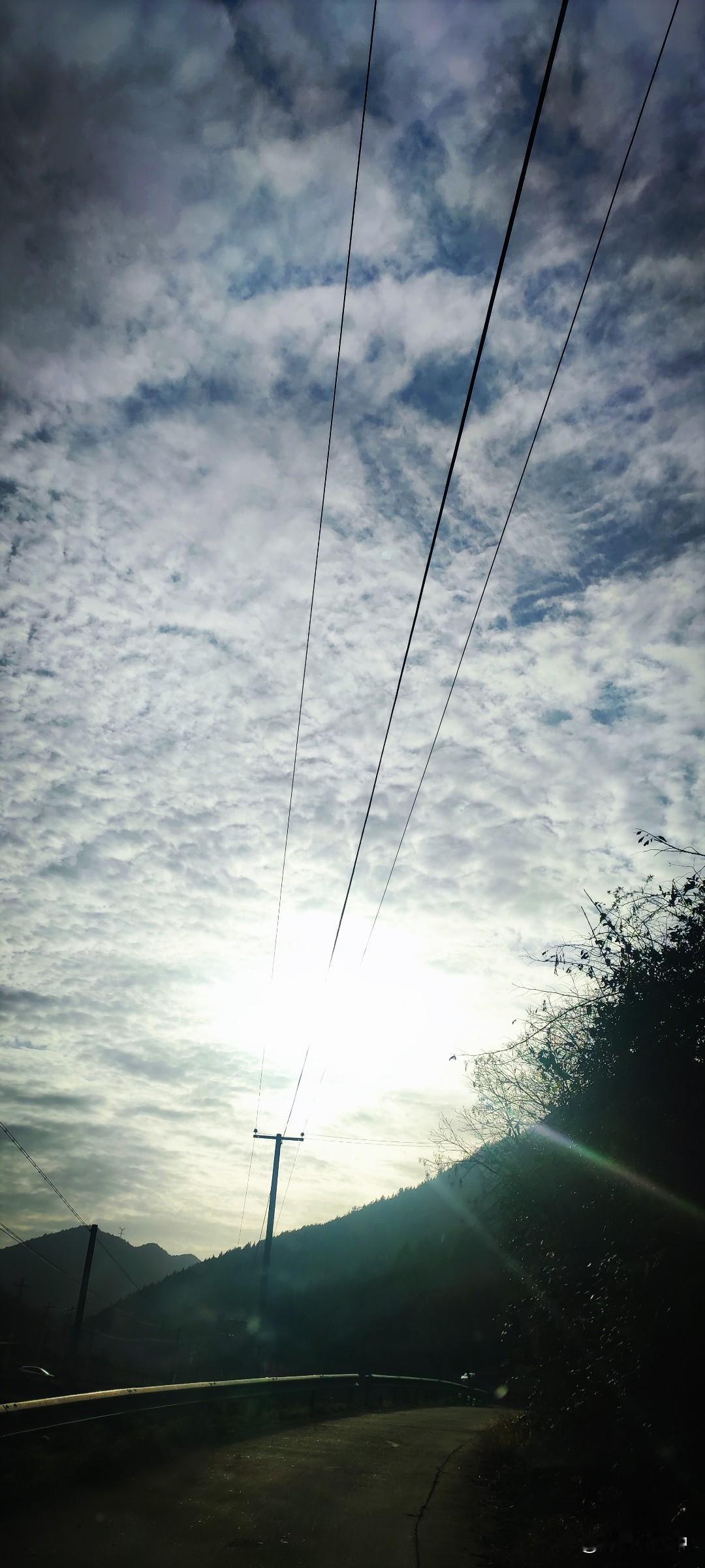 晒图笔记大赛对于生活在山里的人来说，在千变万化的气象里，藏着属于生活真正的节奏与