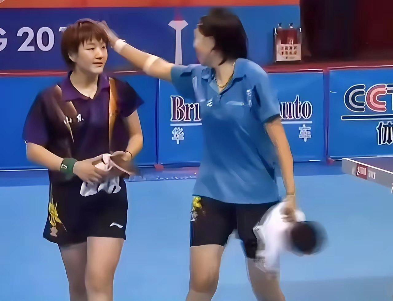 12年一个轮回！！从梦团子变成梦姐！！2013年19岁的陈梦，在25岁李晓霞的带