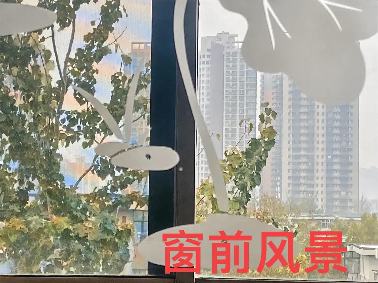 期盼沃尔克·准律诗
五十年来罪未轻，有时生病有时穷；
最为愁苦贤妻怨，捱过今宵怕