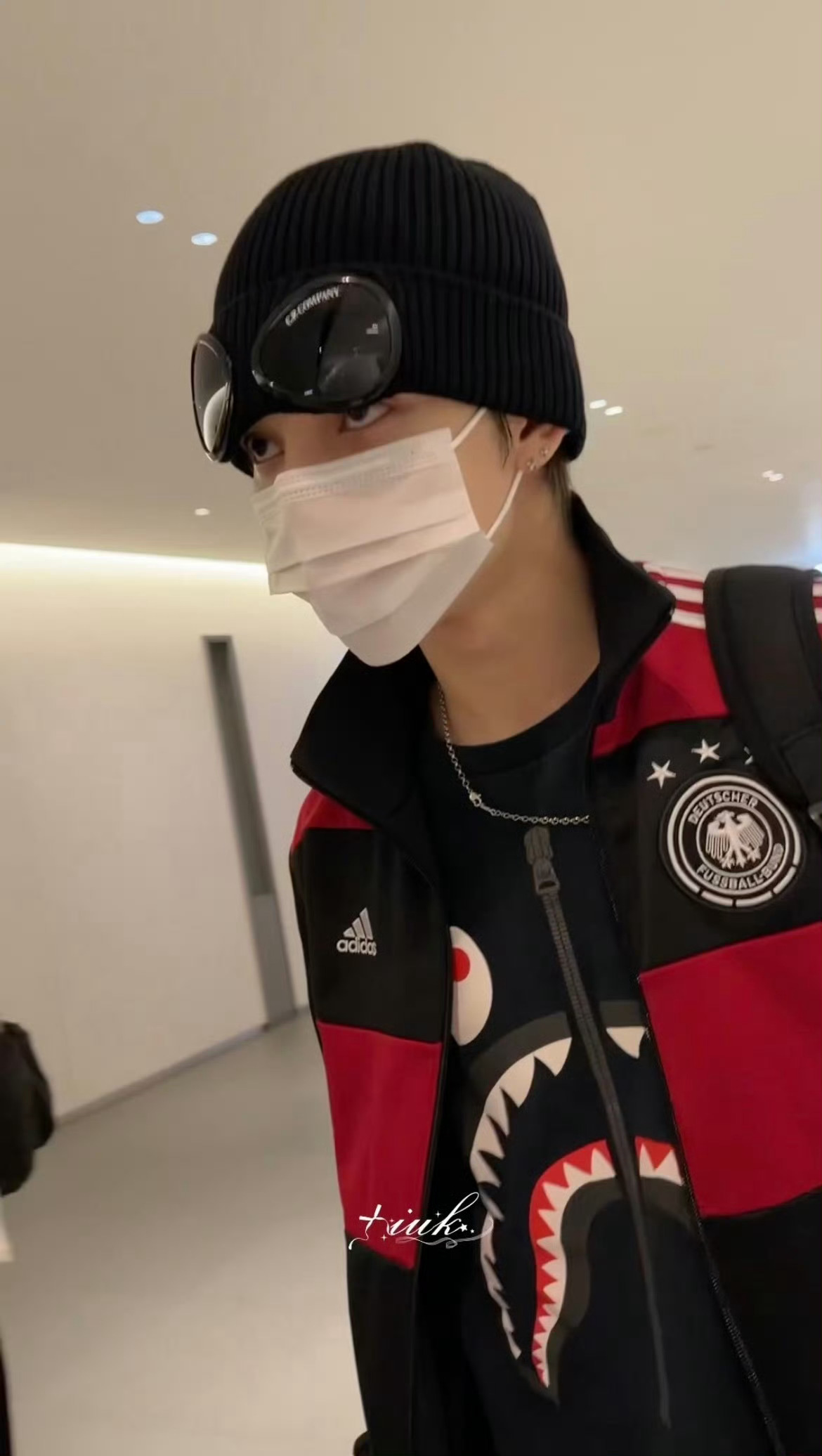 Daniel上班新发色 Daniel今天上班了，新发色，护目镜也好有feel！太
