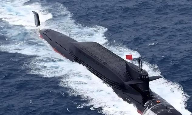 巨浪导弹掠过日本，直扑8千公里外目标，解放军全程打给美国人看。7月6日，解放军在