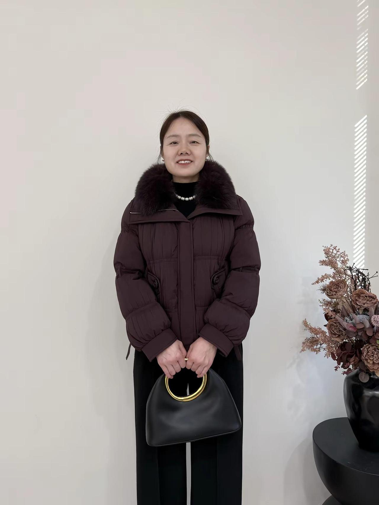 降温了，妈妈总是不舍得给自己买衣服！一口气给妈妈炫了6件回来！妈妈穿哪件最好看啊