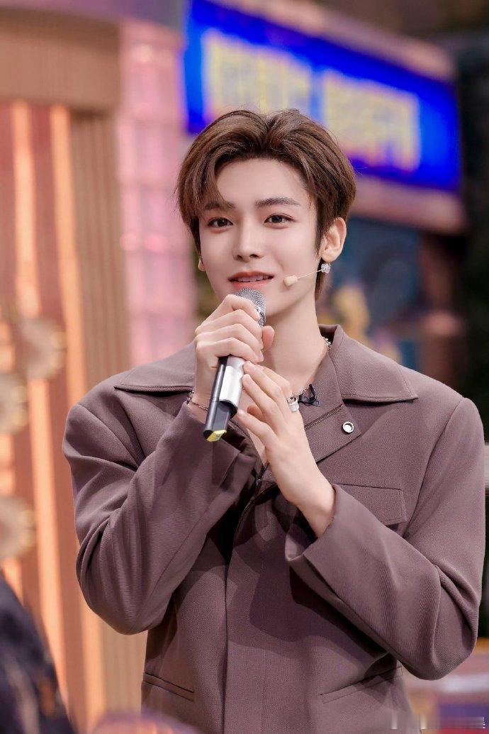 侯明昊六六山猫妖一日体验卡限时解锁侯明昊六六山猫妖一日体验卡六六山猫妖体验卡解锁