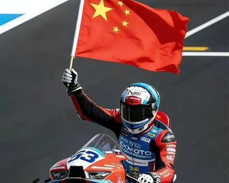 德比斯：车队一说要换中国摩托，其他车手全跑了，除了我！ 9月8日，德比斯最新专访