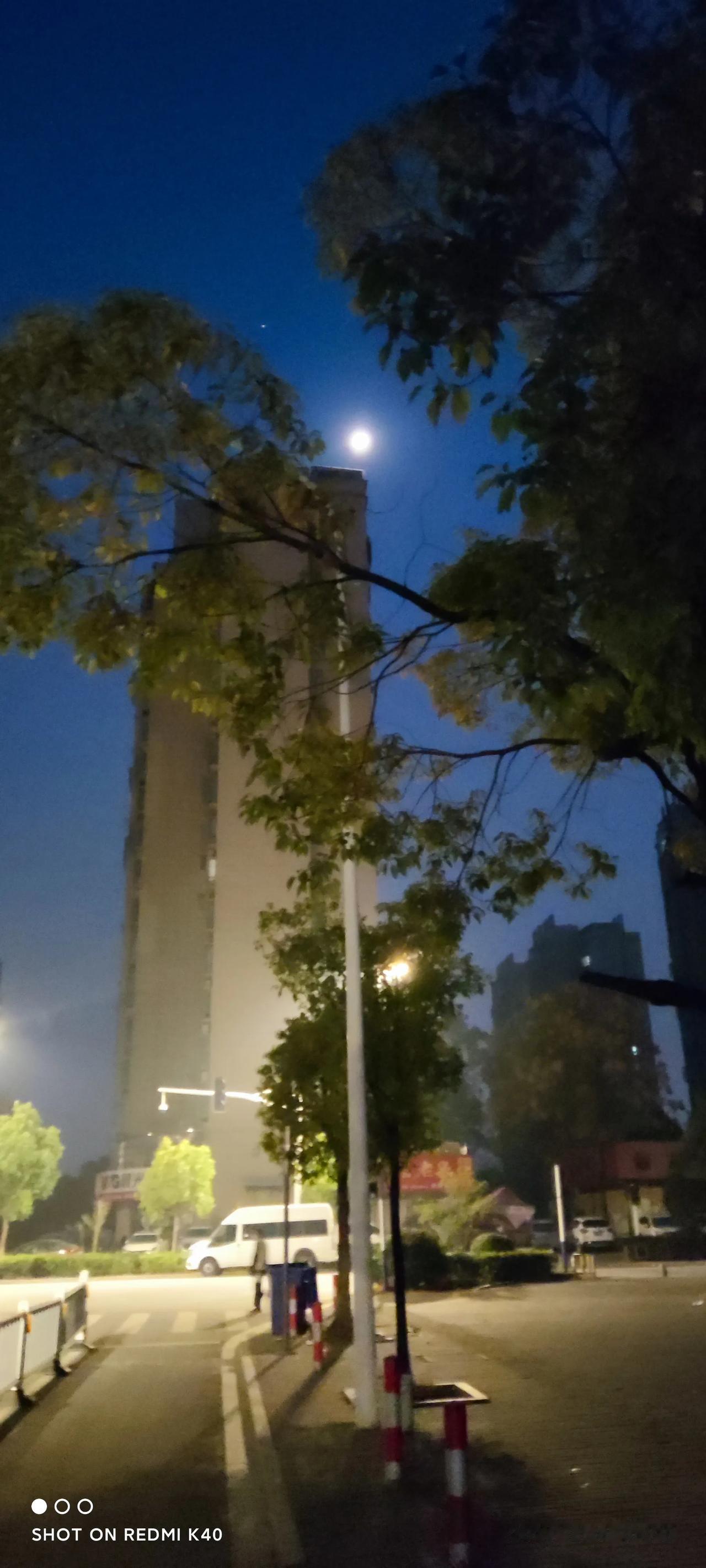 蛰伏冬日待春暖，惊雷一呼可飞天。。。。

动一动您灵光的大脑，划一划您灵巧的小手