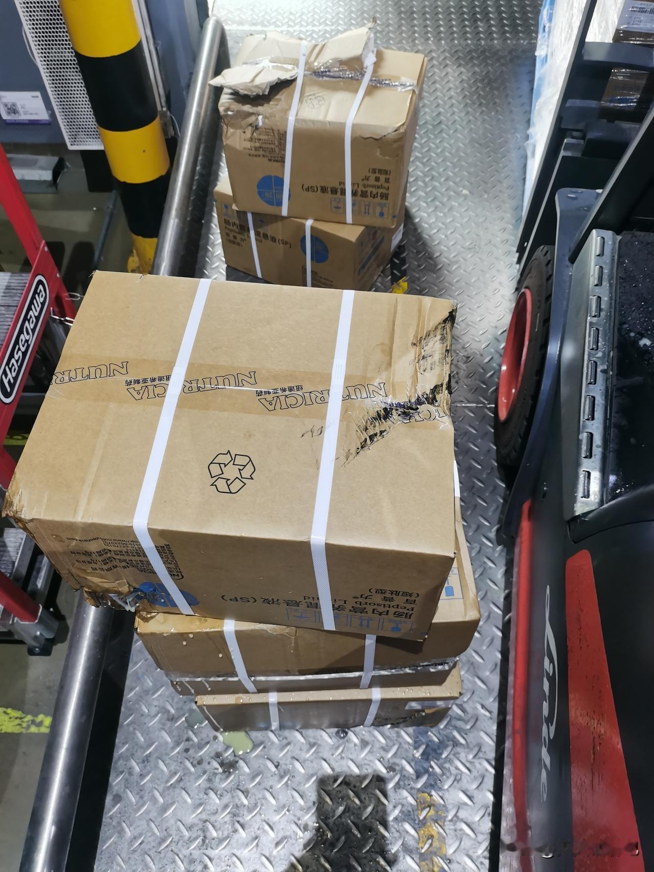前两天干活 ，
出了工作事故，
过后越想越不是滋味，
总感觉自己背了锅，
自己开