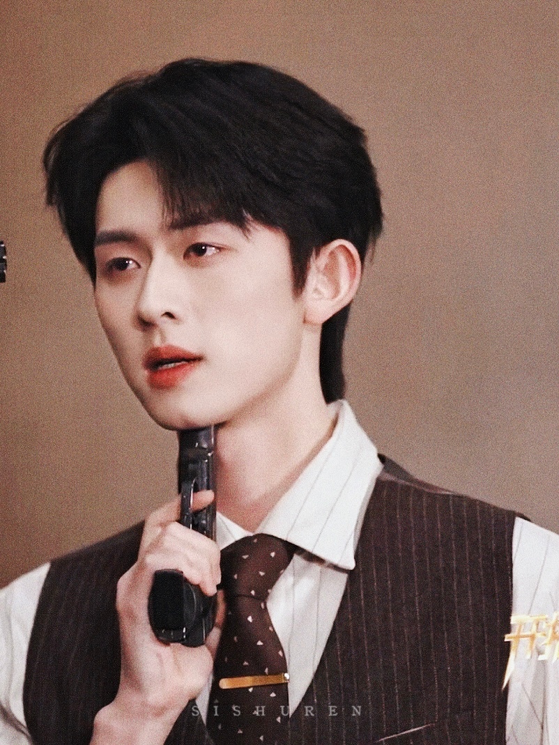 陈添祥  安利陈添祥开播吧短剧季 他拿枪抵着自己的时候特别带劲