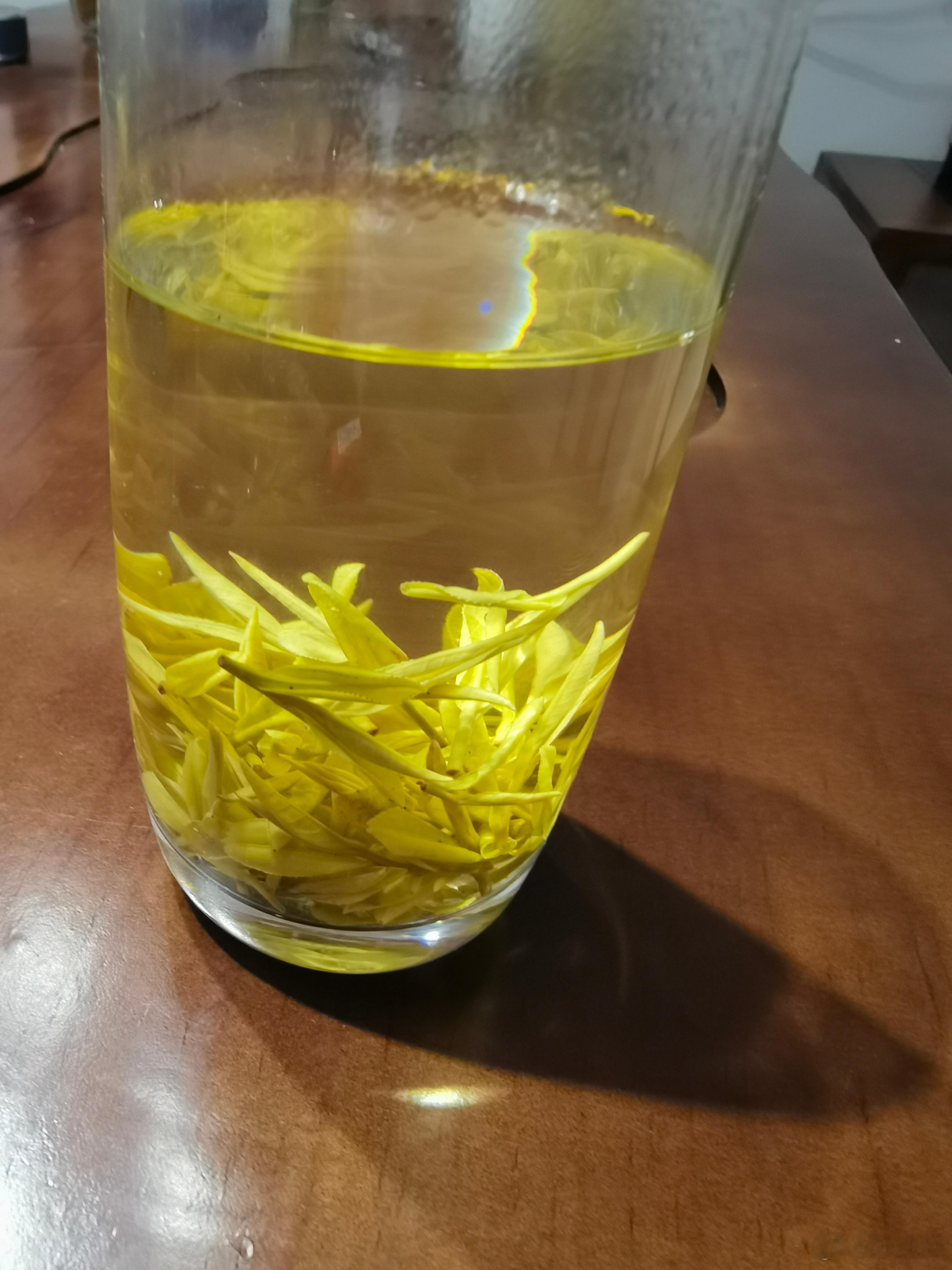 乍一看你们感觉图一漂亮还是图二图一1200每斤,图二600每斤 