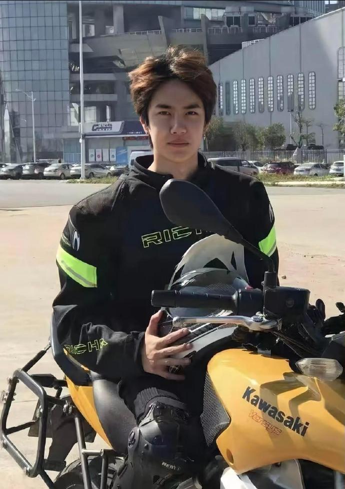 这才是引导型偶像的样子肖战王一博刘宇宁带粉丝走花路的正确打开方式这才是引导型偶像