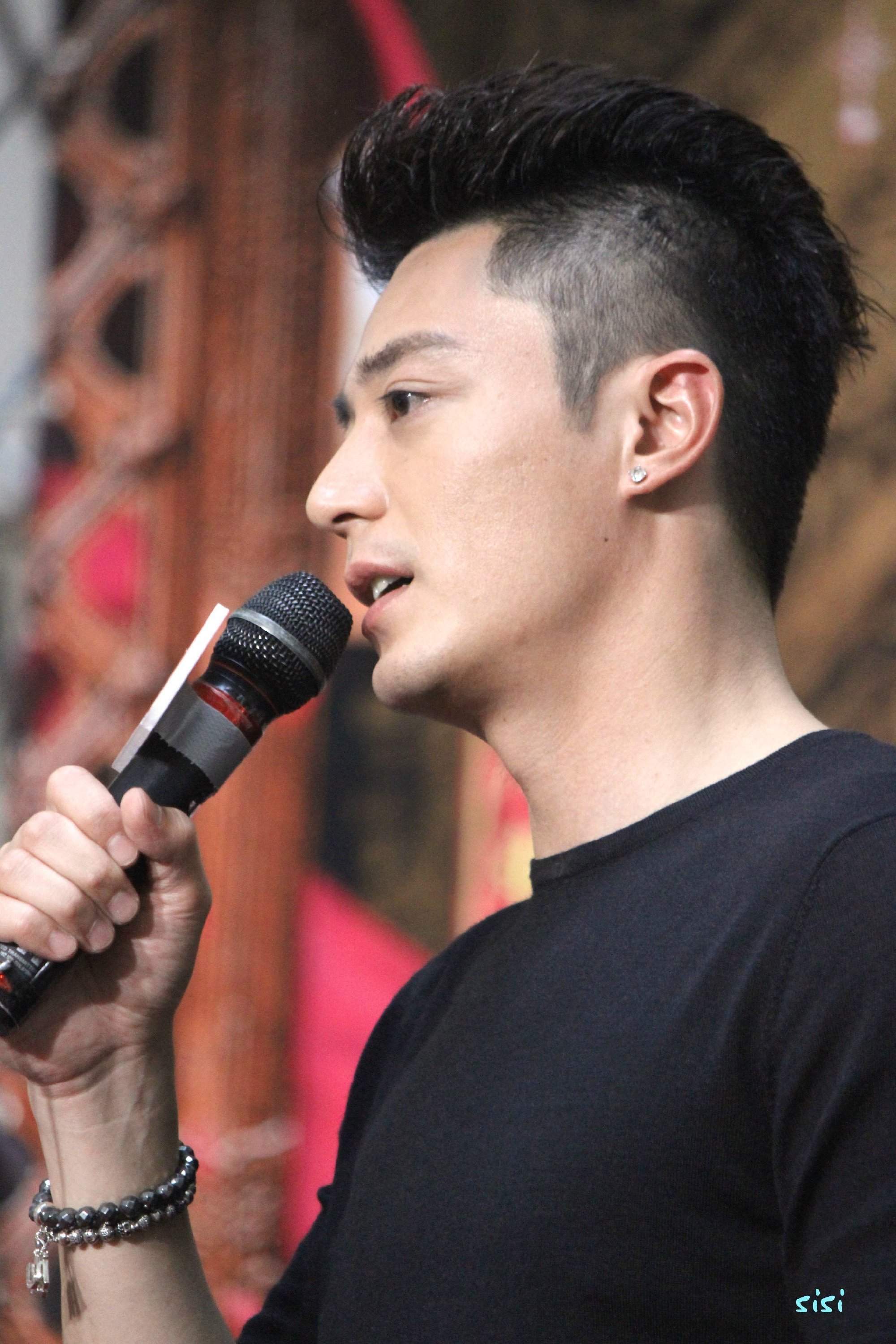 华啊！你怎么这么好看呐！😍cr:sisi 