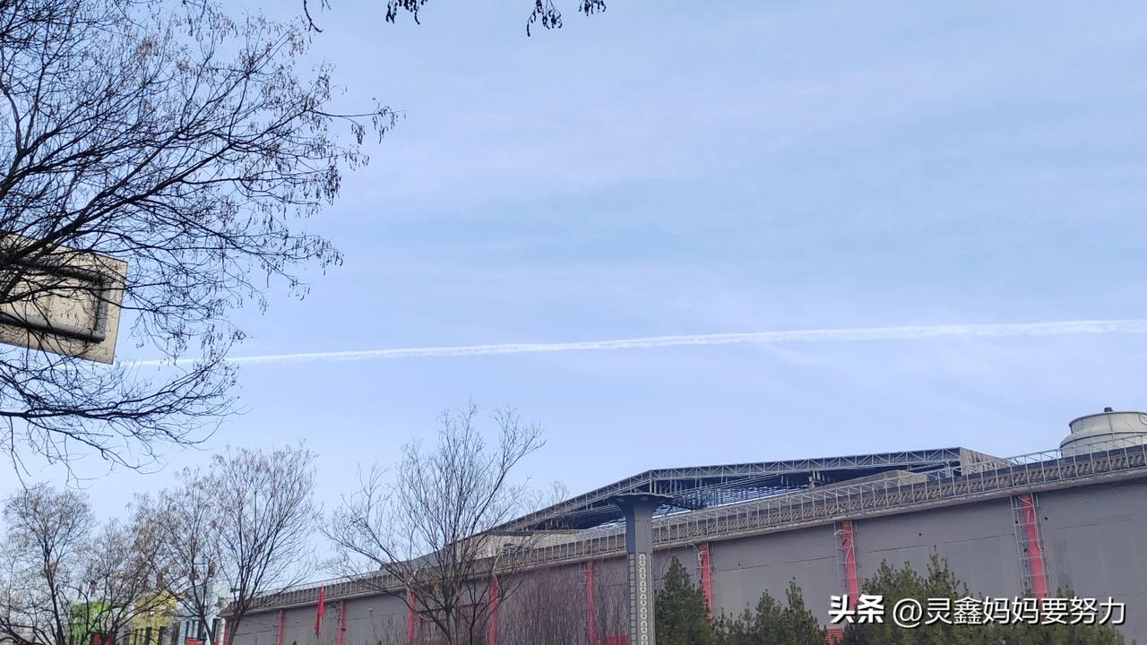 这个世界就是如此，你若是弱势，事事以别人为主，你就会发现自己过得很不开心，因为这