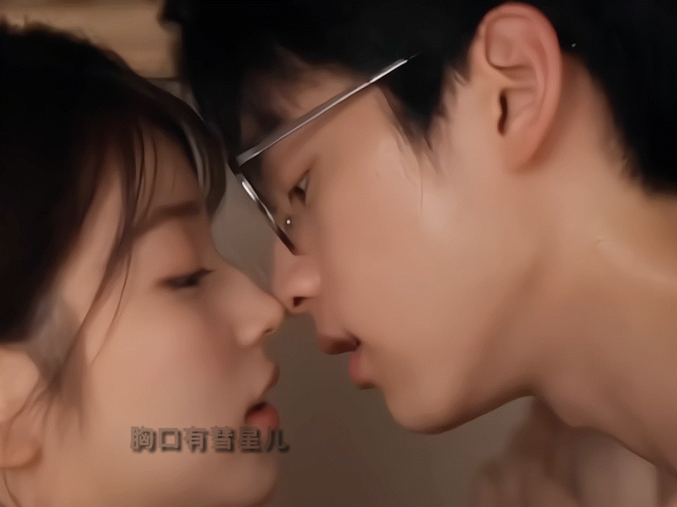 🟢ai‼️🔥得滚烫的时候导员来查房了是戴着眼镜，好🥵的破碎小狗你让他黏糊糊