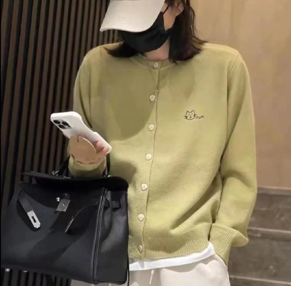 一件30来块的针织开衫
竟然有那么多人买
真是超乎我的想象呀
你们说，这个价位的