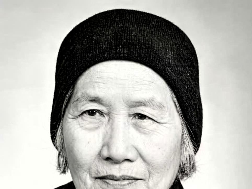 1926年，湖南资兴县一位已是八十二岁高龄的老农妇蒋桂娘走到了生命尽头，弥留之际