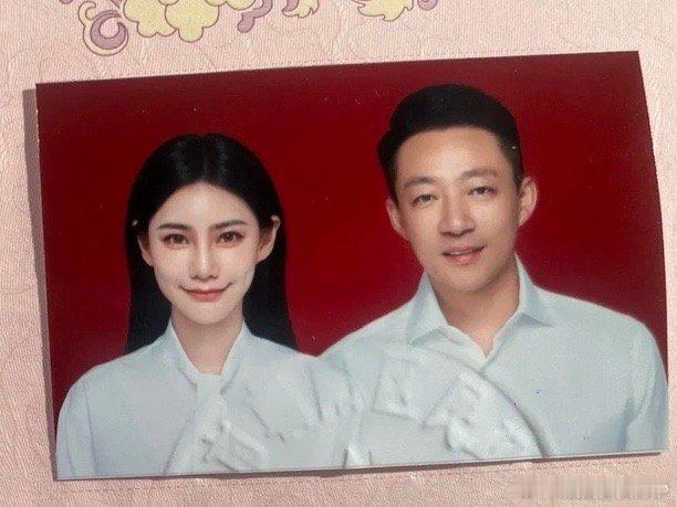 汪小菲晒出和马筱梅的结婚证，还鸽子蛋大小的钻戒，大S又要失眠了，光头又要纹钻戒了