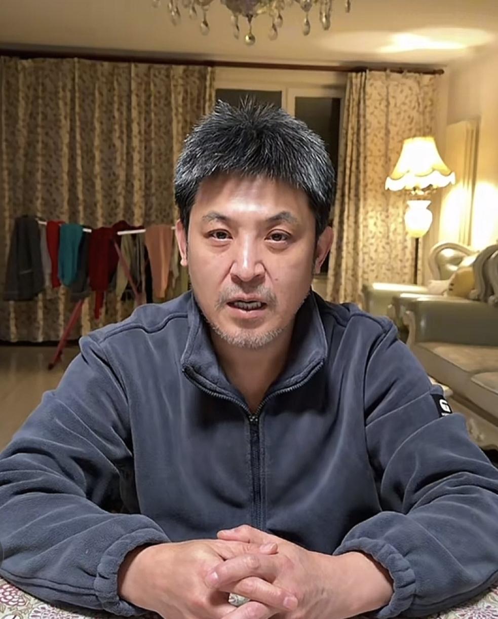 老实人被逼急了，今天孙涛发视频回应了，说自己直播从来没提过闫学晶，更没有说酸黄瓜