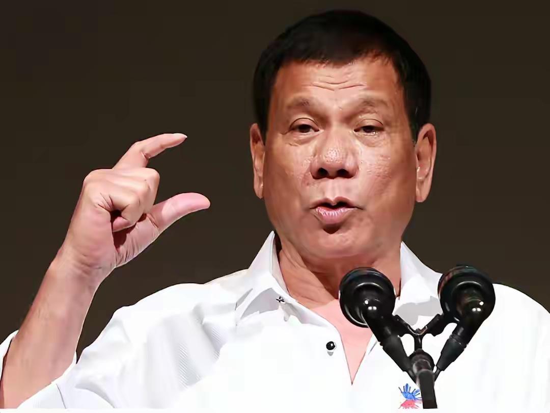 ​菲律宾前总统杜特尔特正在遭受政治性迫害，最终在国际法庭上，法官一致认为他犯了数