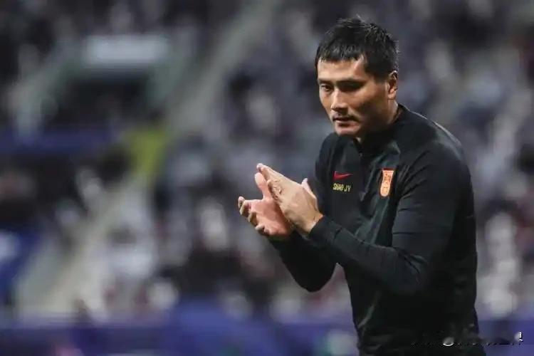 支持邵佳一出任国足主教练！历史已经证明靠外籍教练，中国足球除了退步，就是在原地打