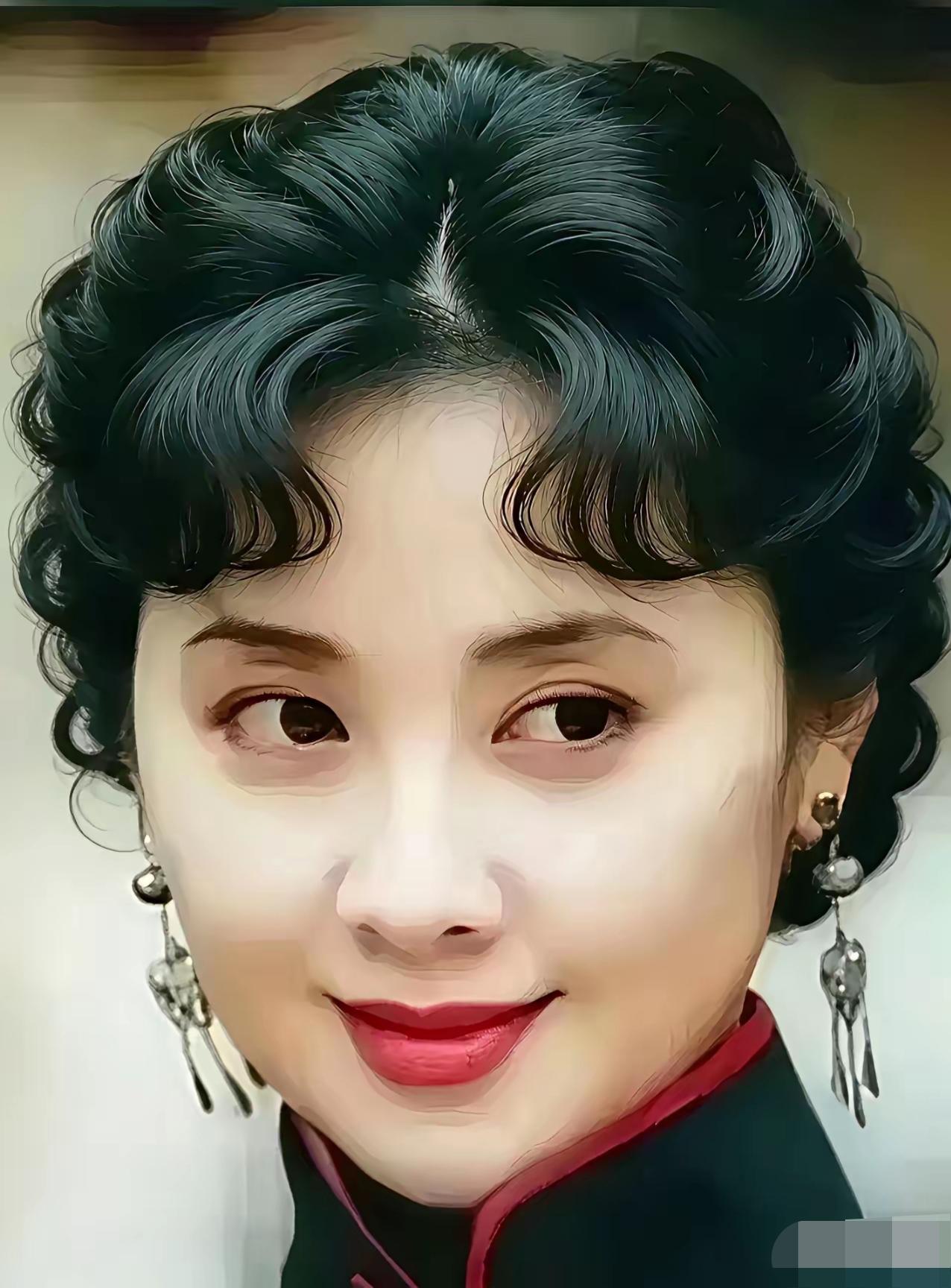 谁能拒绝80年代女星的魅力！杨丽坤的美真的一眼惊艳，明眸皓齿，五官舒展大气，整张