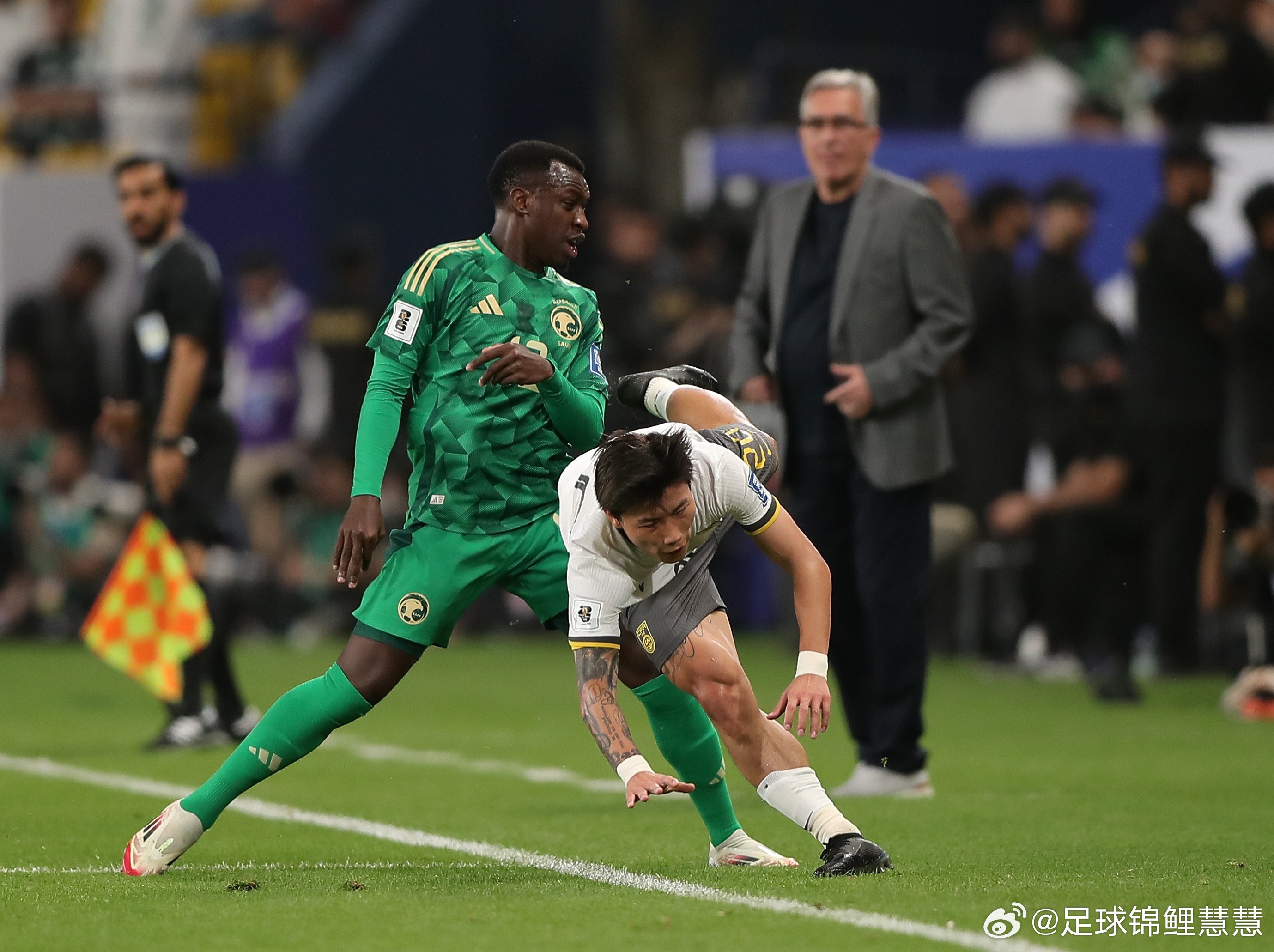 周四 沙职看法002 利雅新月vs迈季宽广本赛季新月未达预期，因外界仍以旧标准评