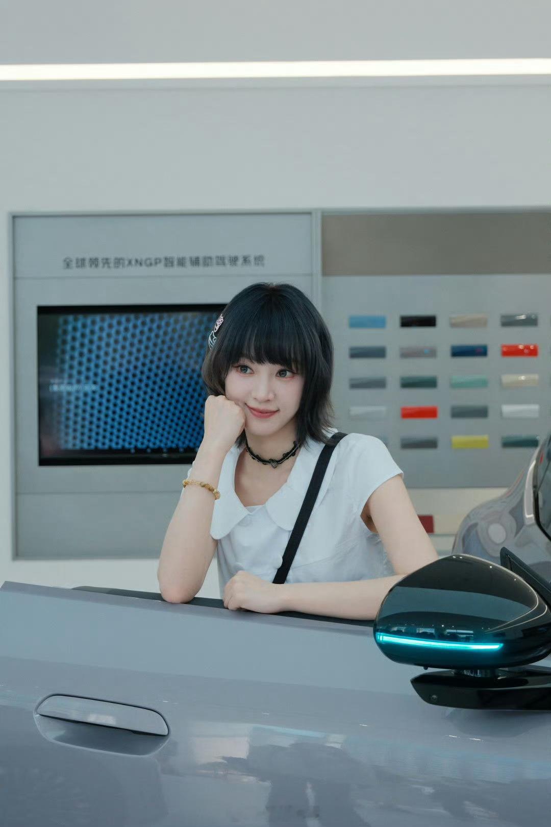 黄灿灿买小鹏MONAL03也要等3个月乌梅子酱很受女生欢迎啊，黄灿灿也下定锁车了