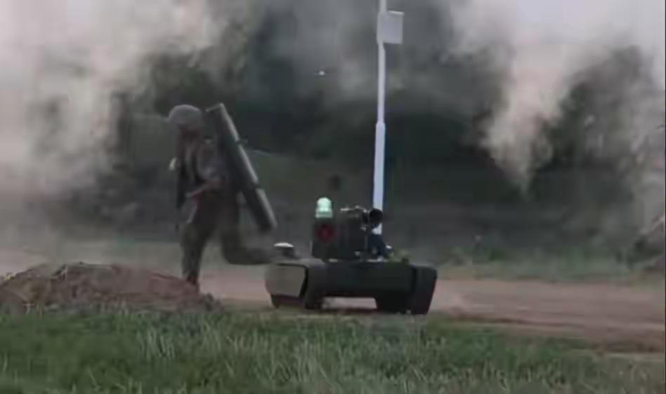 美俄核条约作废，美国忙拉中国入局，俄方质疑英法缺位 ，2月5日，《新削减战略武器