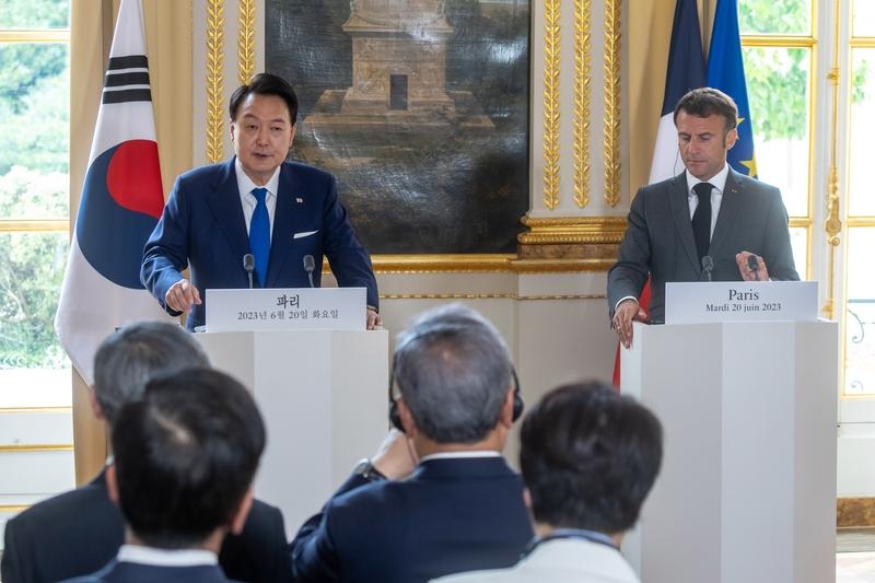 韩国文化则以其独特的K - pop、韩剧等元素迅速在中东圈粉。韩国流行音乐的旋律