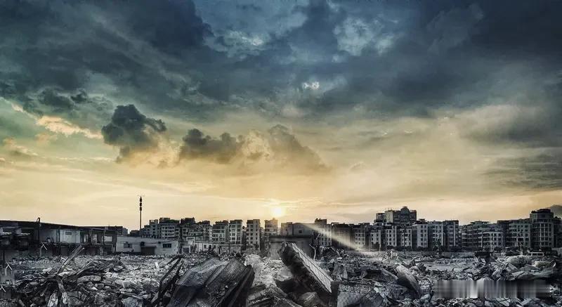 假如世界灾难来临，我首先会按应急指南储备物资。准备人均 5 升矿泉水、能提供 2