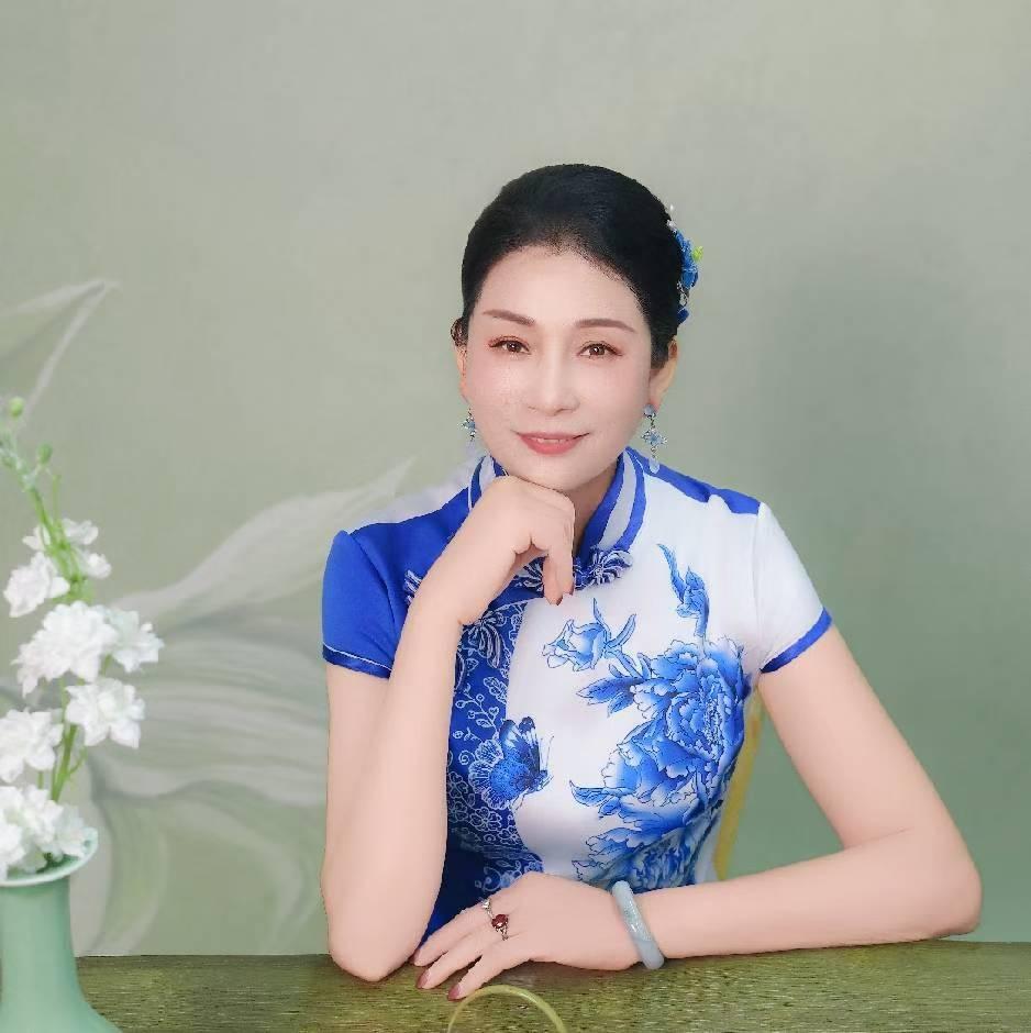 中国湘菜文化研究系列（187）

陈民英：七载素心，一饭藏禅

文/中国湘菜文化
