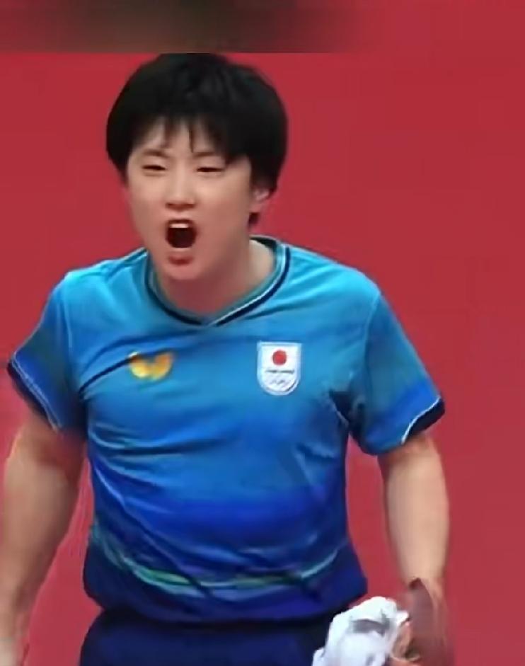 张本智和的身份有点尴尬，在日本他是中国人，在中国他又是日本人，所以，他赢有人恨，