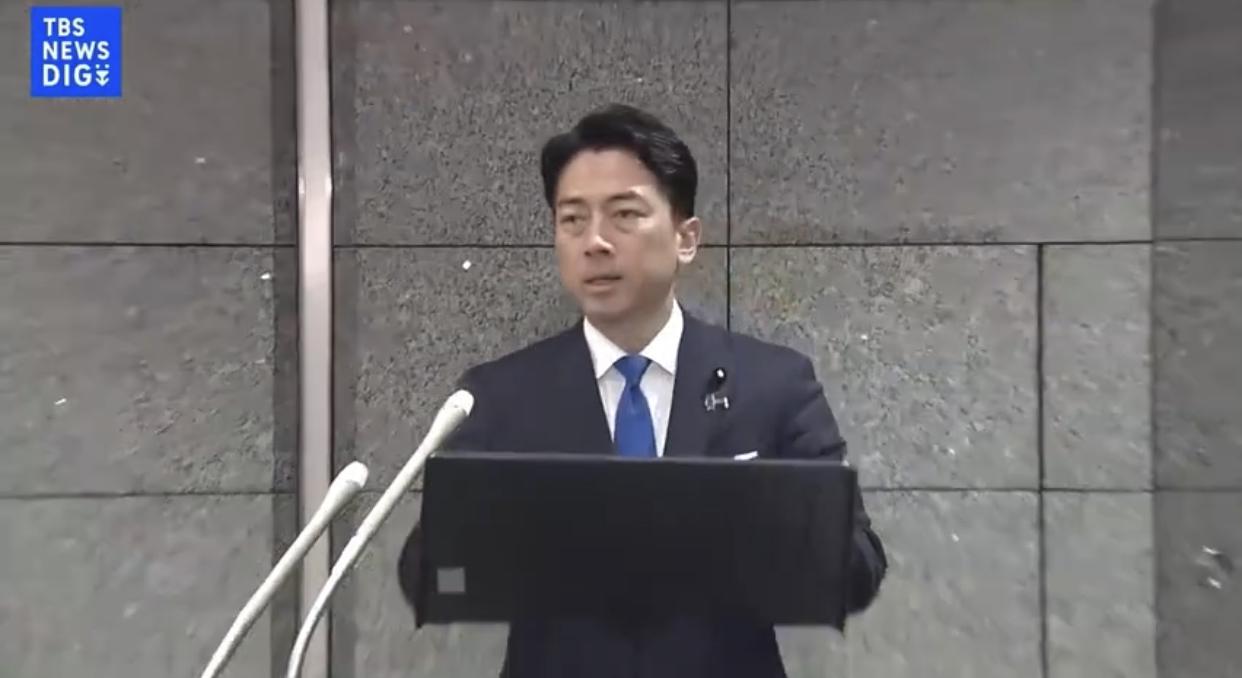 日本防卫大臣小泉进次郎表示：日本确实收到了中方对日舰的训练通报，中方公布的通话录