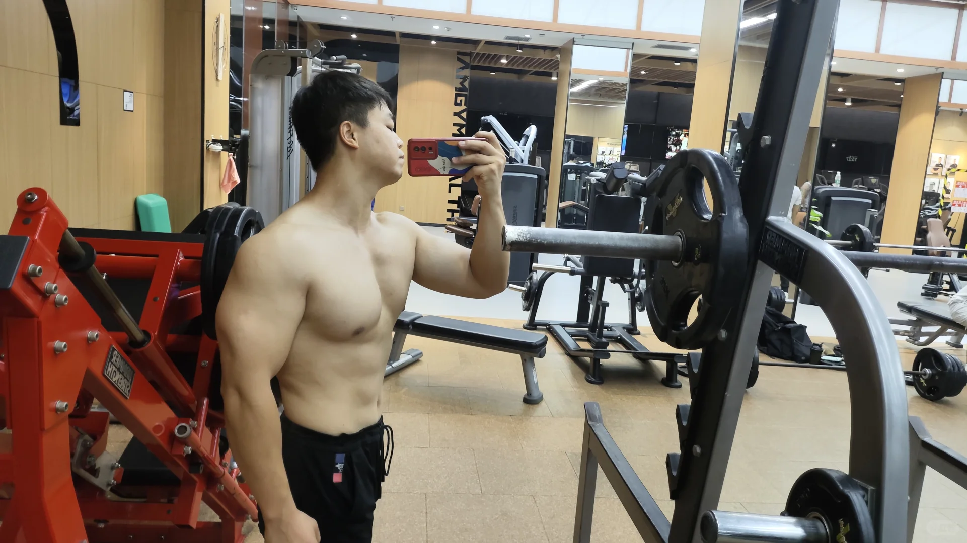 非得是簿肌男孩嘛，小白不行嘛