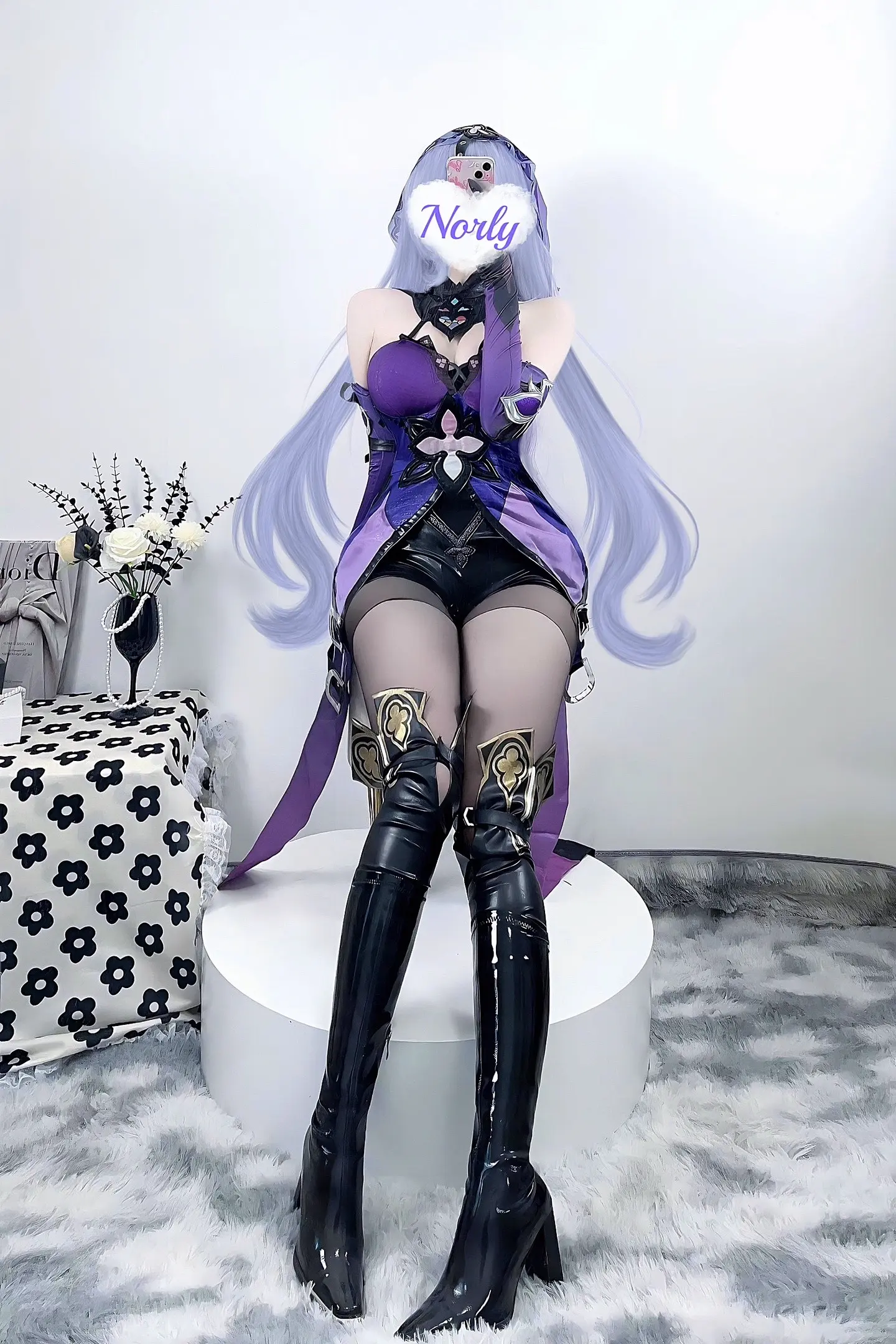 坐姿大赏，评论区留下更喜欢哪条袜！