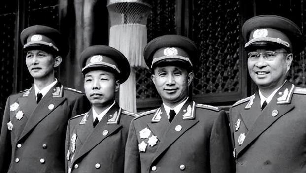 不达目的决不罢休，有勇有谋有胆量，这是大多数战士对粟裕将军的评价，而粟裕将军也的
