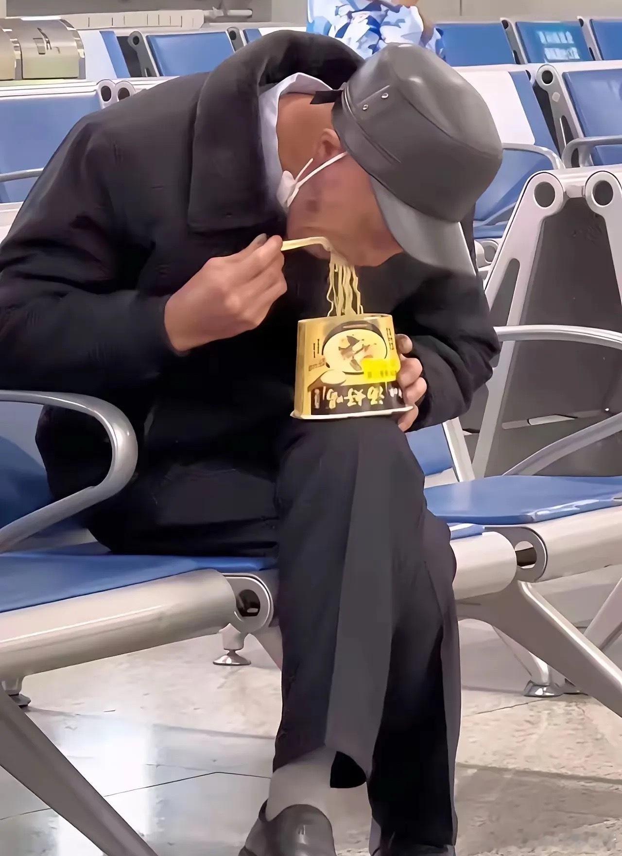 这样吃不会漏吗？ 