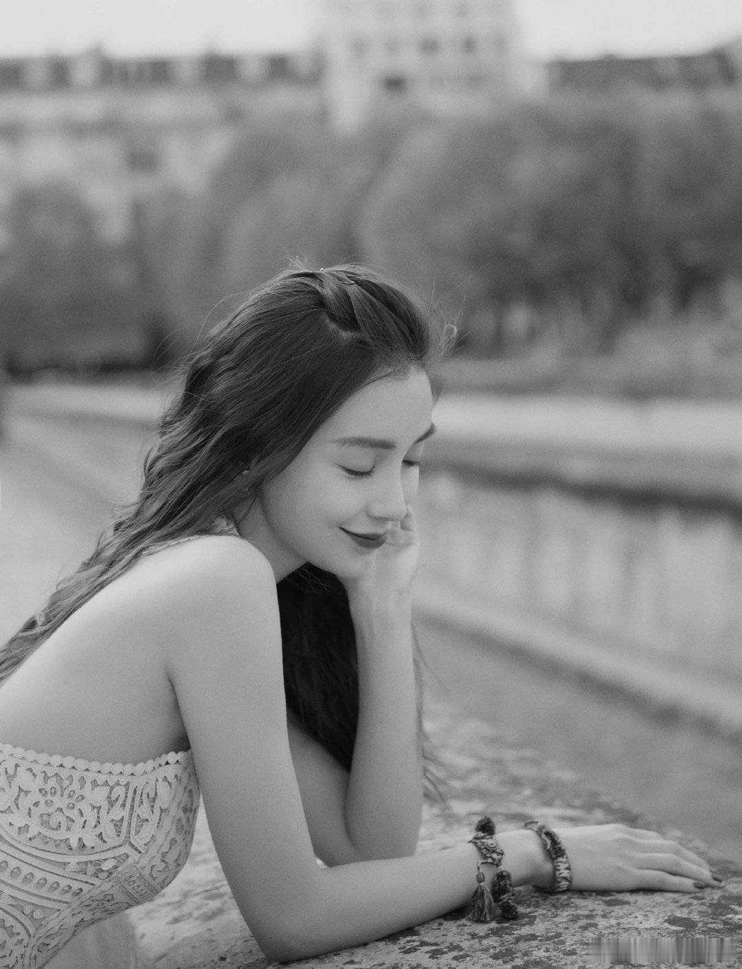 angelababy angelababy 你是世界送给我的第二个太阳🐾: ☆