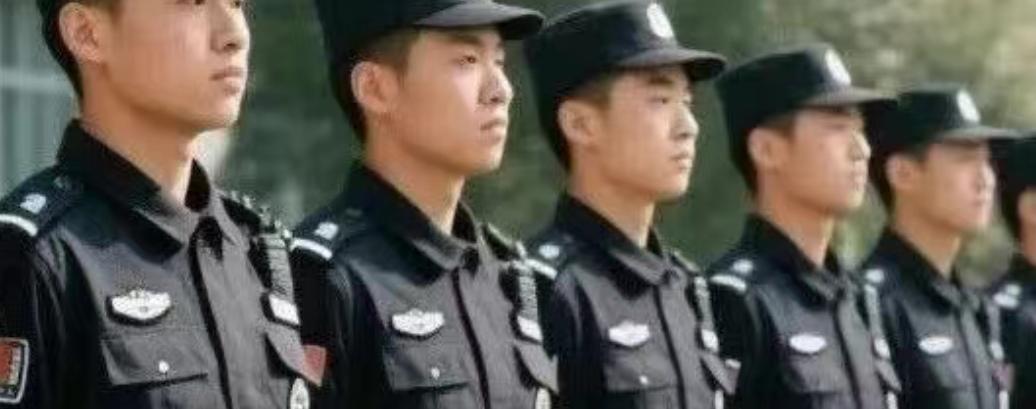 老辅警留给新人的三句忠告：

1，摆正心态
辅警就是辅警，一份普通工作而已！
