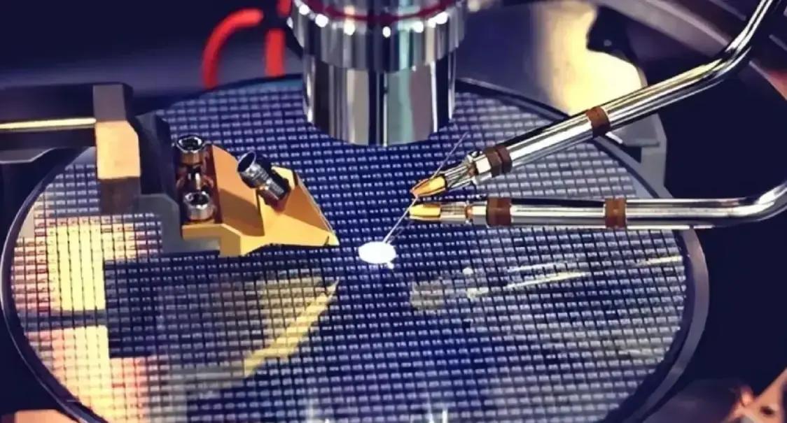 1月初这两天，中日之间有点“针尖对麦芒”的味道。
 
先看动作。1月6日，中国商