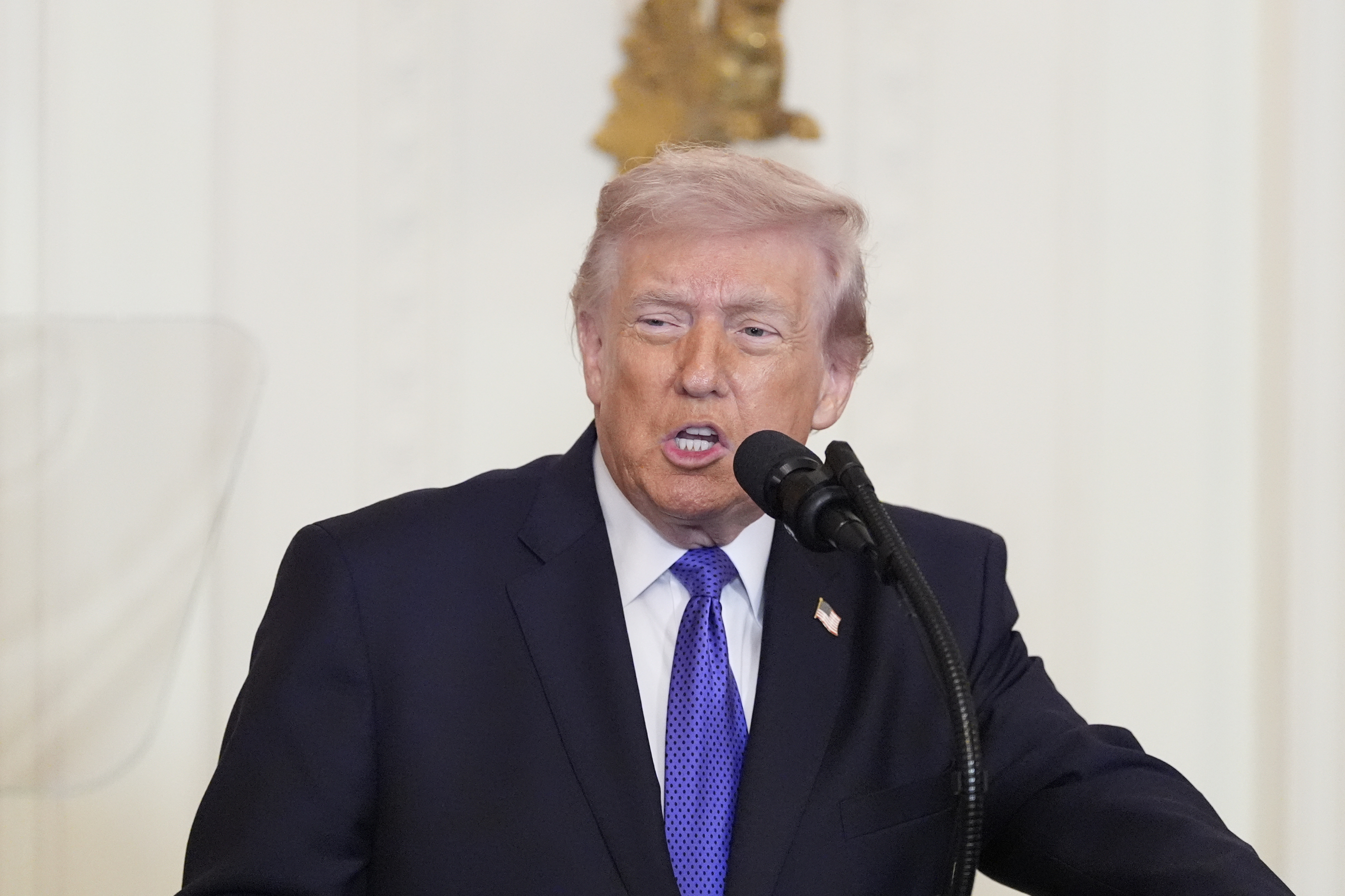 #特朗普再次从度假屋发起军事行动# #特朗普再次周末发起军事行动#【特朗普再次“