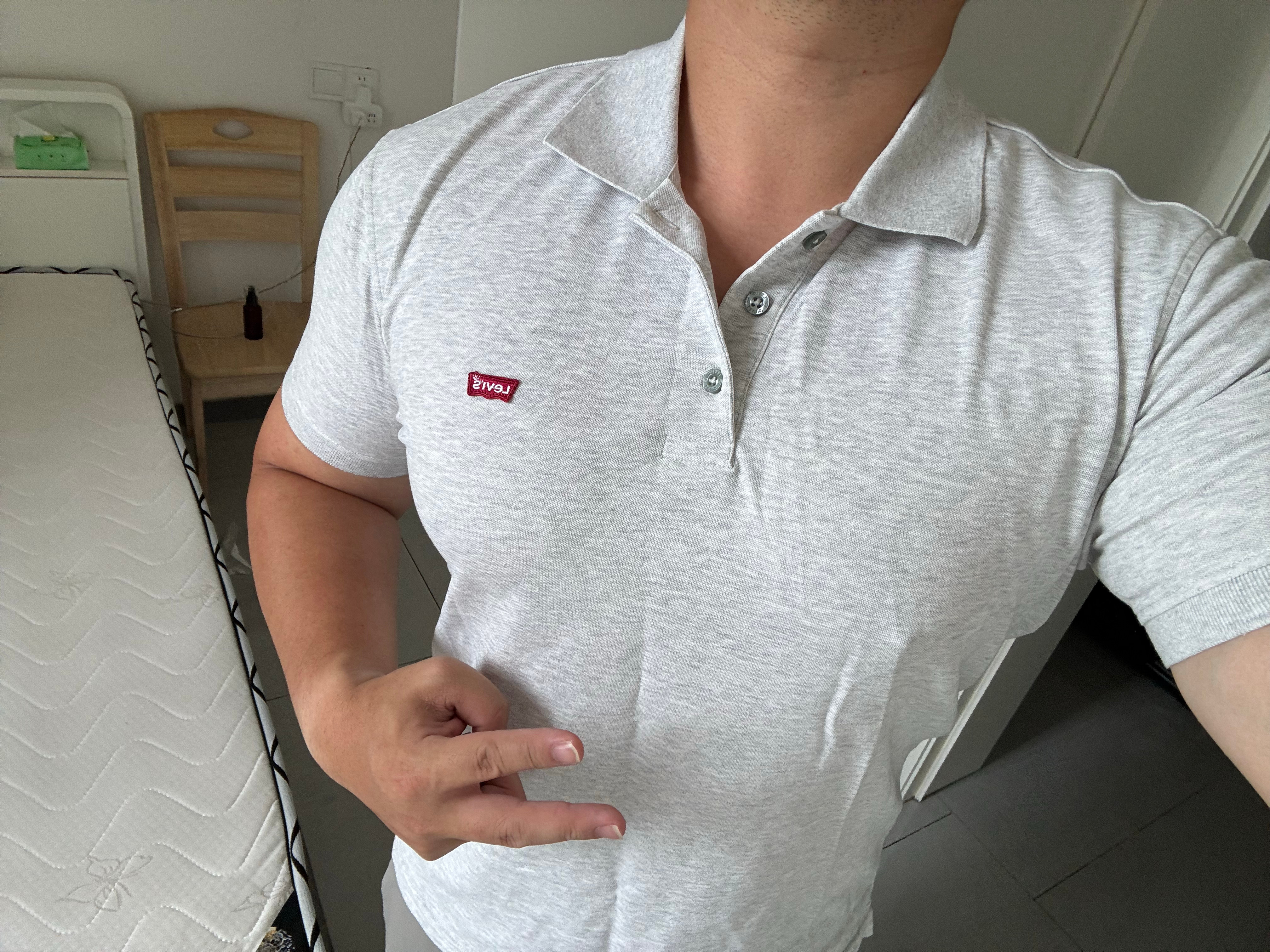 像不像某到位app的工作人员宣传照[笑cry] ​​​